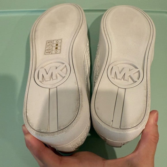 Michael Kors Ophelia Slip On Floral Sneakers - Picture 2 of 6